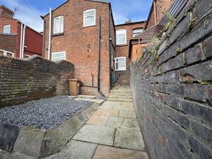 Photo 8- click for photo gallery